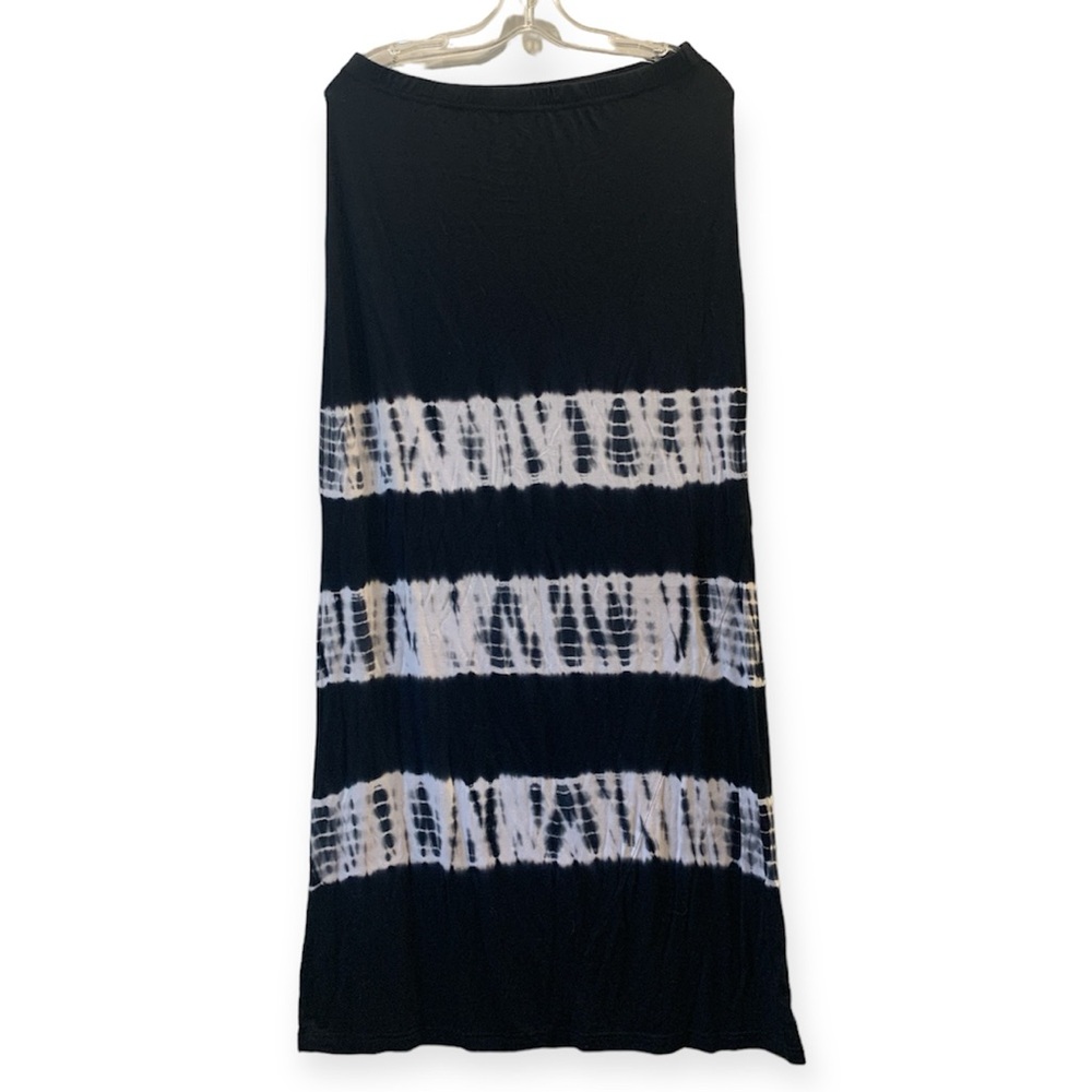 Black and white, buffalo maxi skirt, women’s size medium